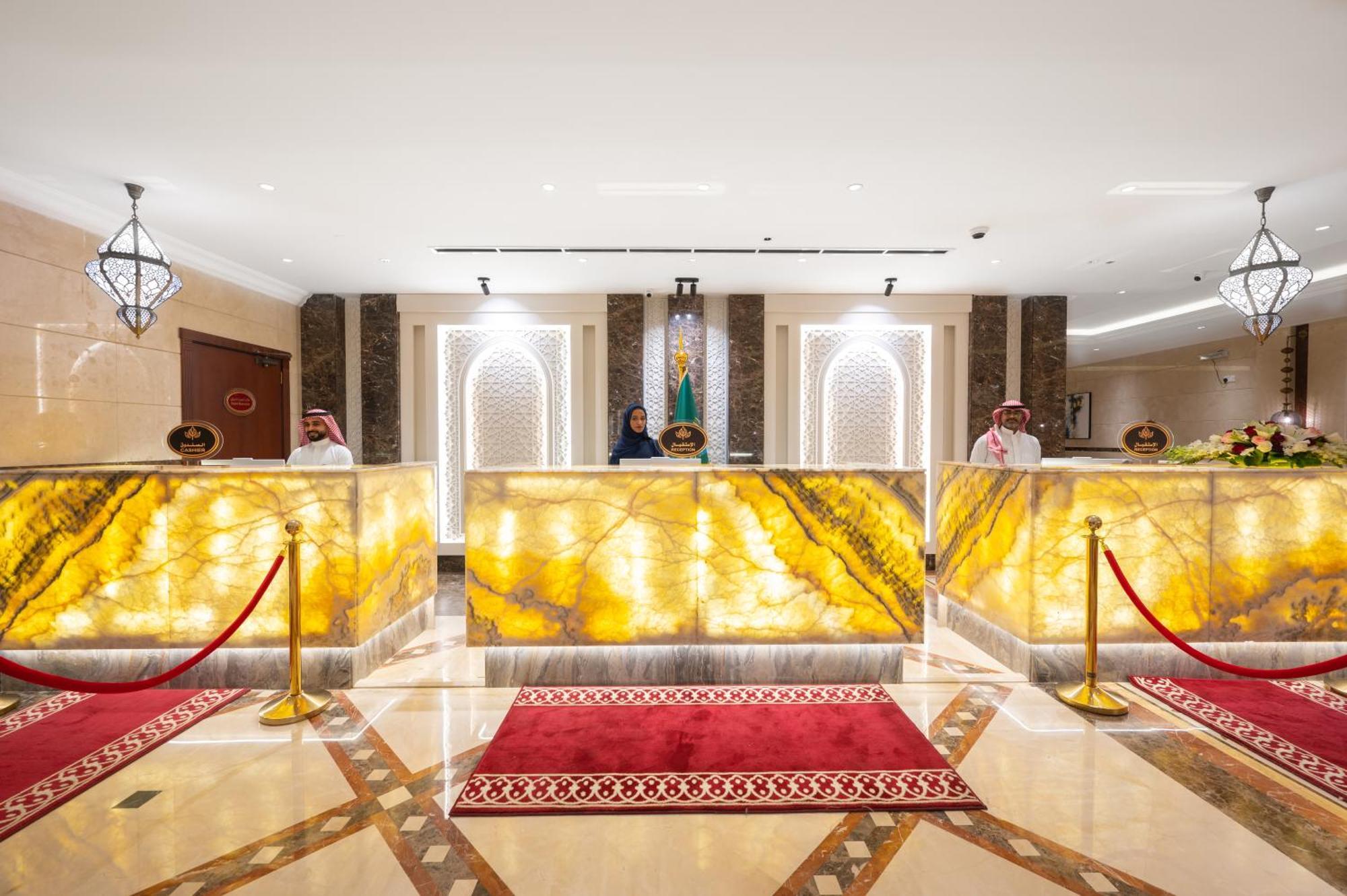 מלון אל-מדינה Shaza Regency Plaza Al Madinah מראה חיצוני תמונה The hotel's lobby